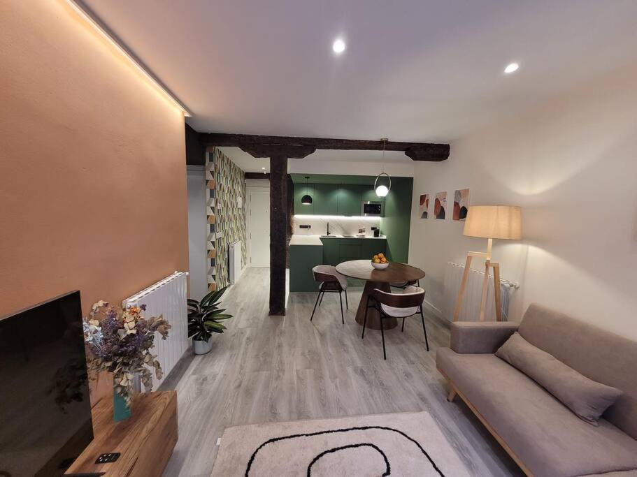 Piso Boutique A Un Minuto Del Casco Viejo Lejlighed Bilbao Eksteriør billede